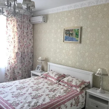 в новом жк,от хозяйки!золотой берег アパート