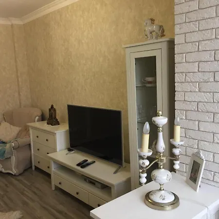 в новом жк,от хозяйки!золотой берег アパート